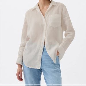 GAP boyfriend white button down